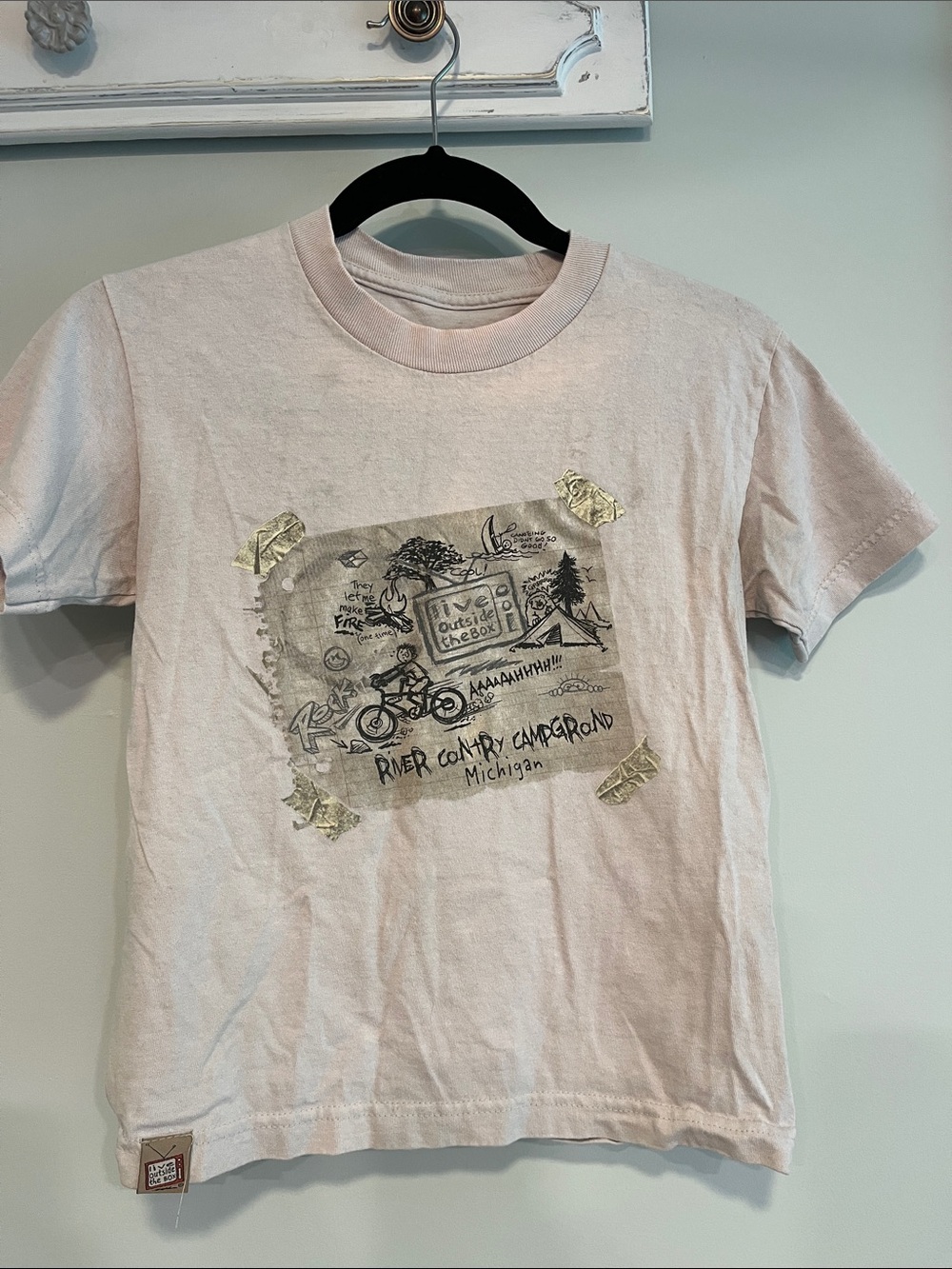 Women’s Small Short-Sleeve Camping Graphic Tee - Cream